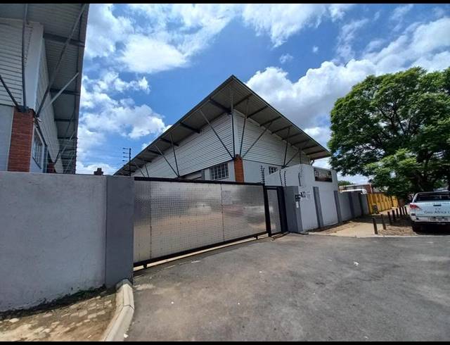 INDUSTRIAL PROPERTY TO RENT IN SILVERTON